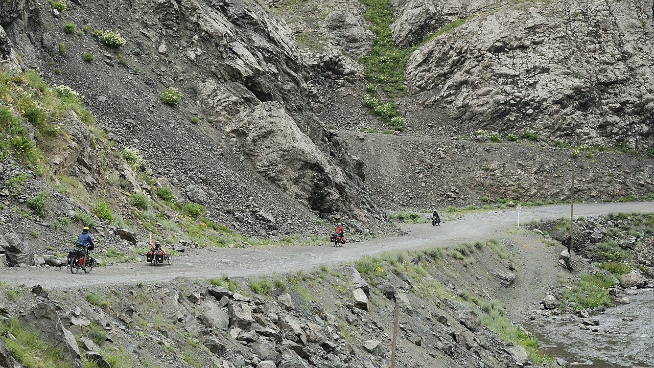 100719-12.jpg - Descente du Saghirdasht Pass vers Kala i Khum