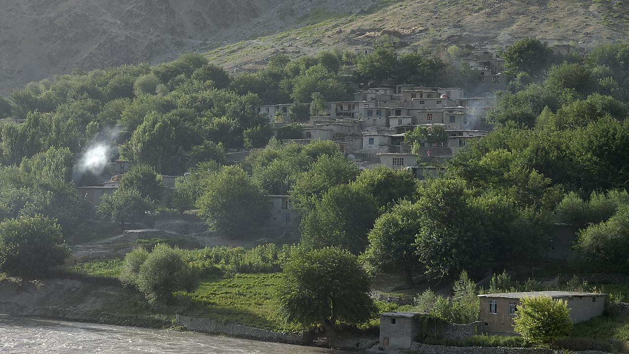 100720-04.jpg - Du c�t� afghan