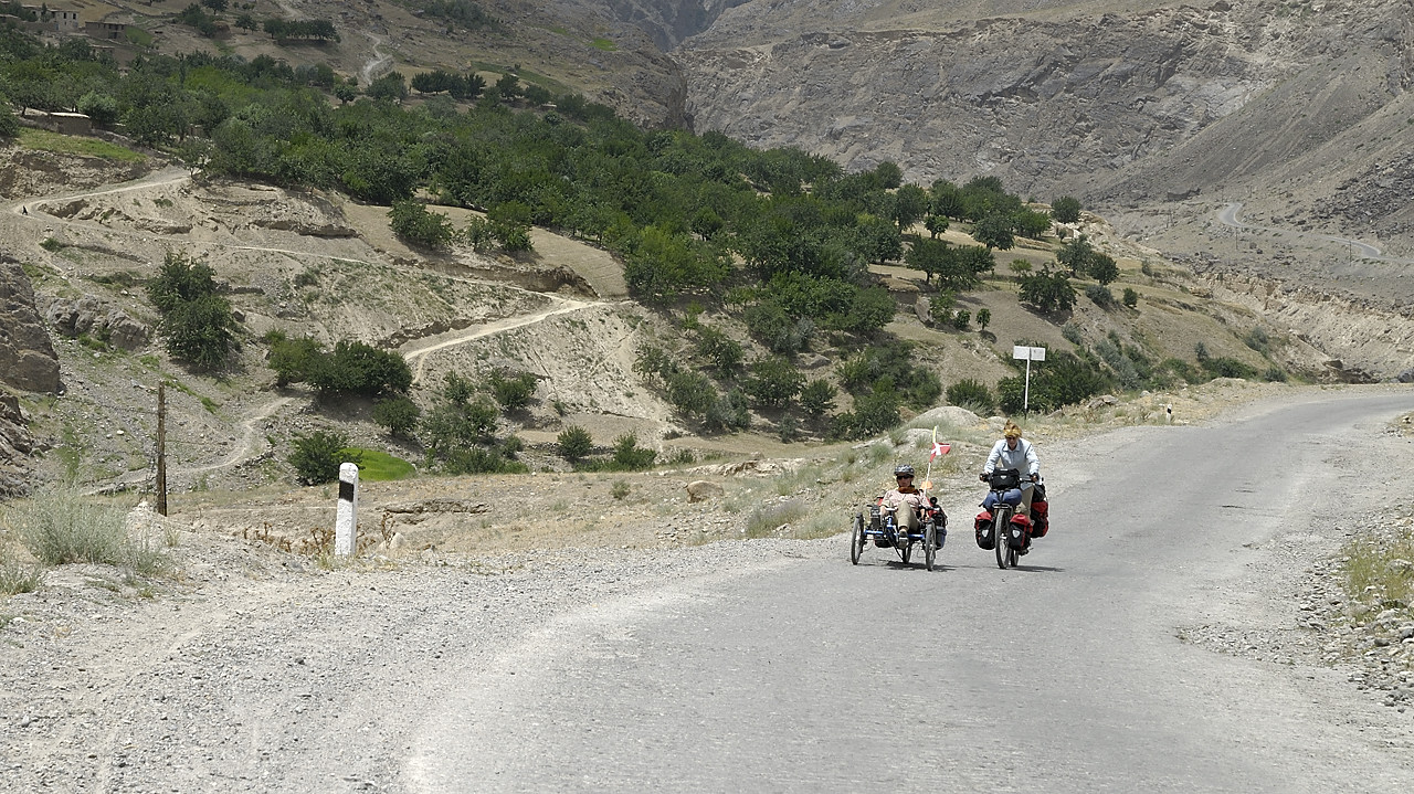 100721-17.jpg - Le long de la Panj