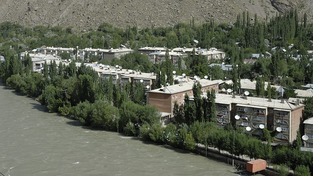 100727-03.jpg - Khorog