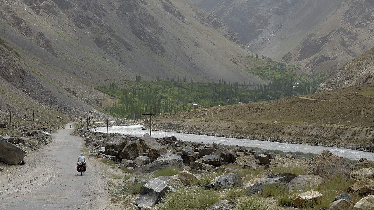 100727-16.jpg - Le long de la Panj entre Khorog et Sist