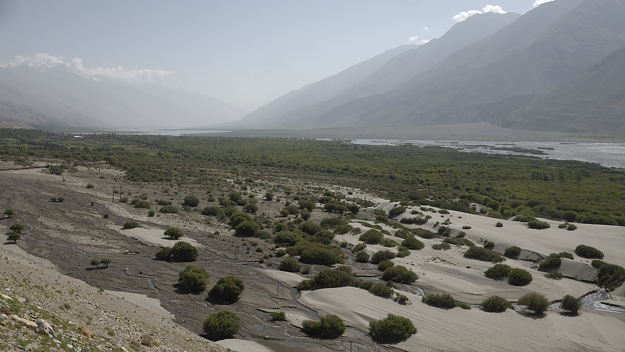 100812-03.jpg - De Shitkharv � Langar