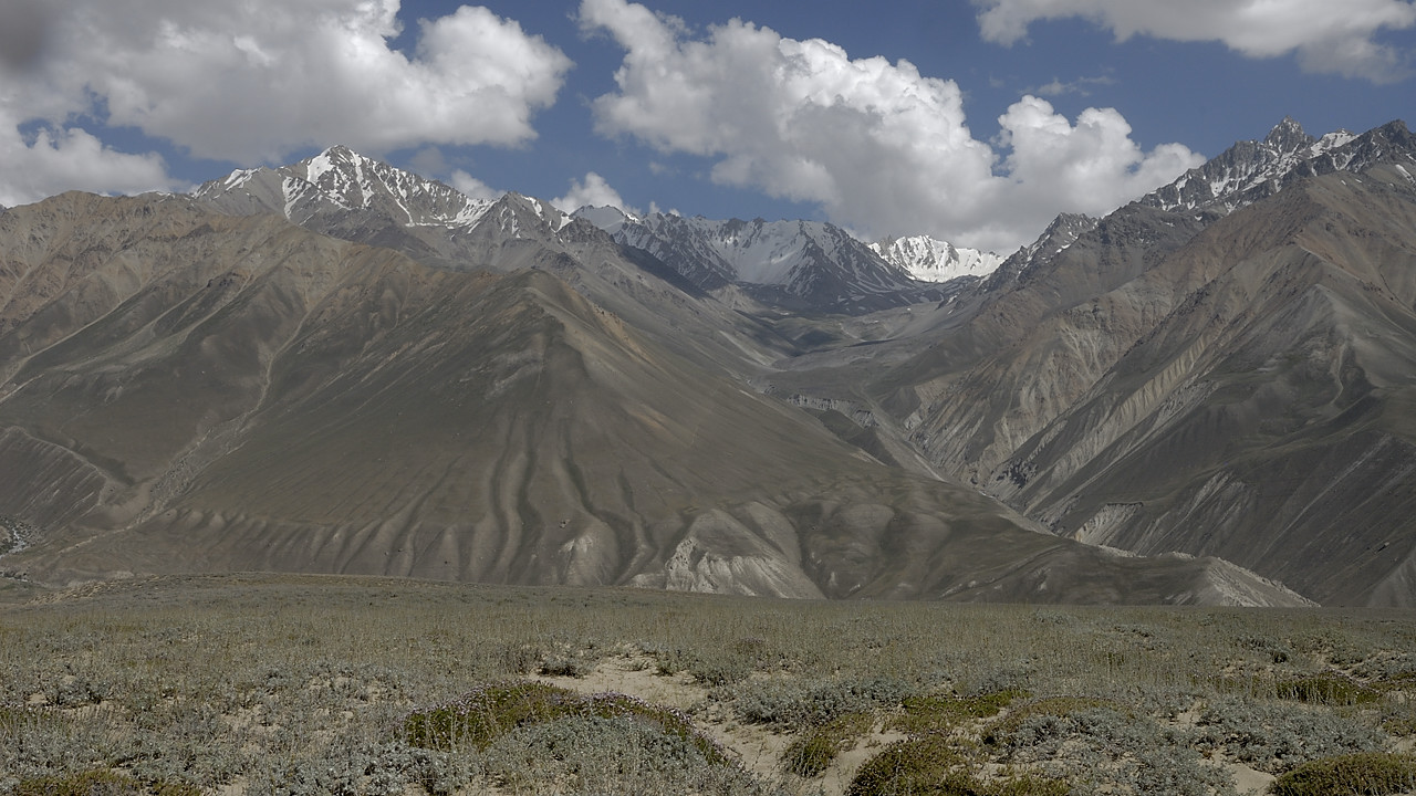 100813-14.jpg - Mont�e au Khargush Pass