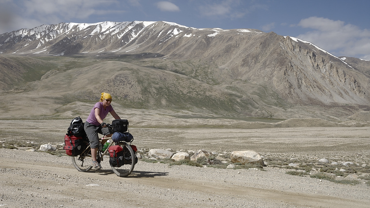 100815-06.jpg - Mont�e au Khargush Pass