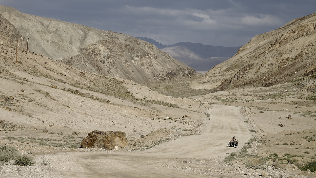 100815-26.jpg - De la M41 � Bulunkul