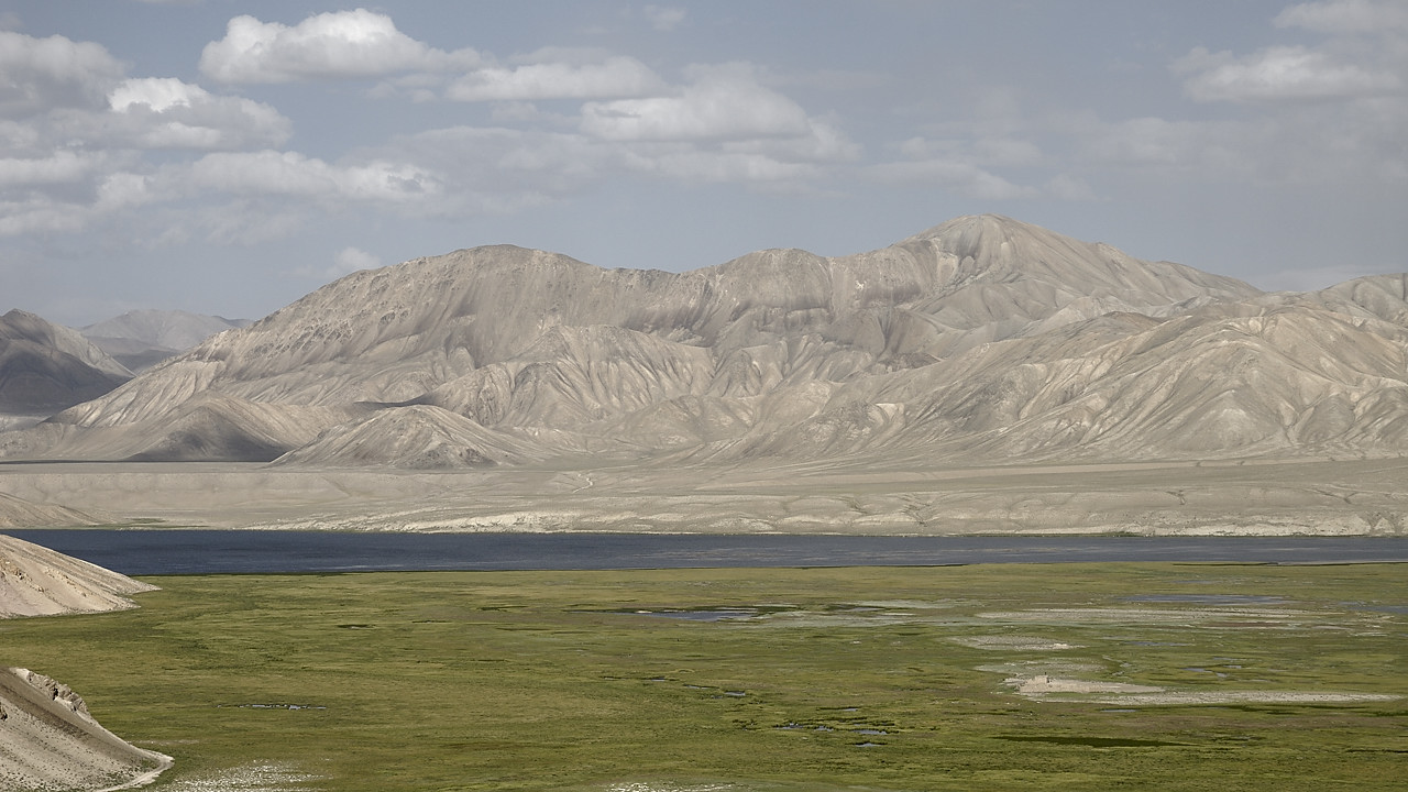 100816-16.jpg - Bulunkul (lac et village)