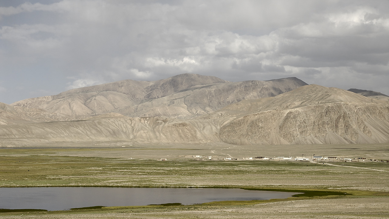 100816-21.jpg - Bulunkul (lac et village)