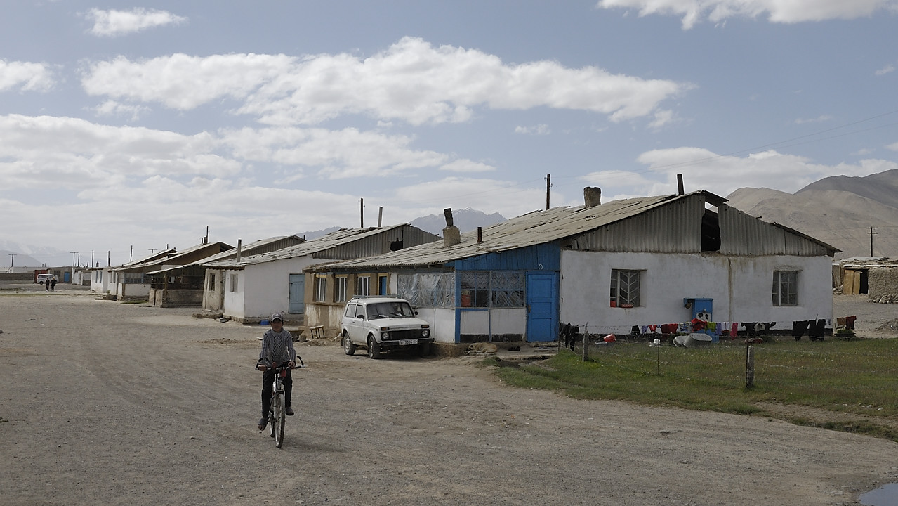 100817-17.jpg - Alichur