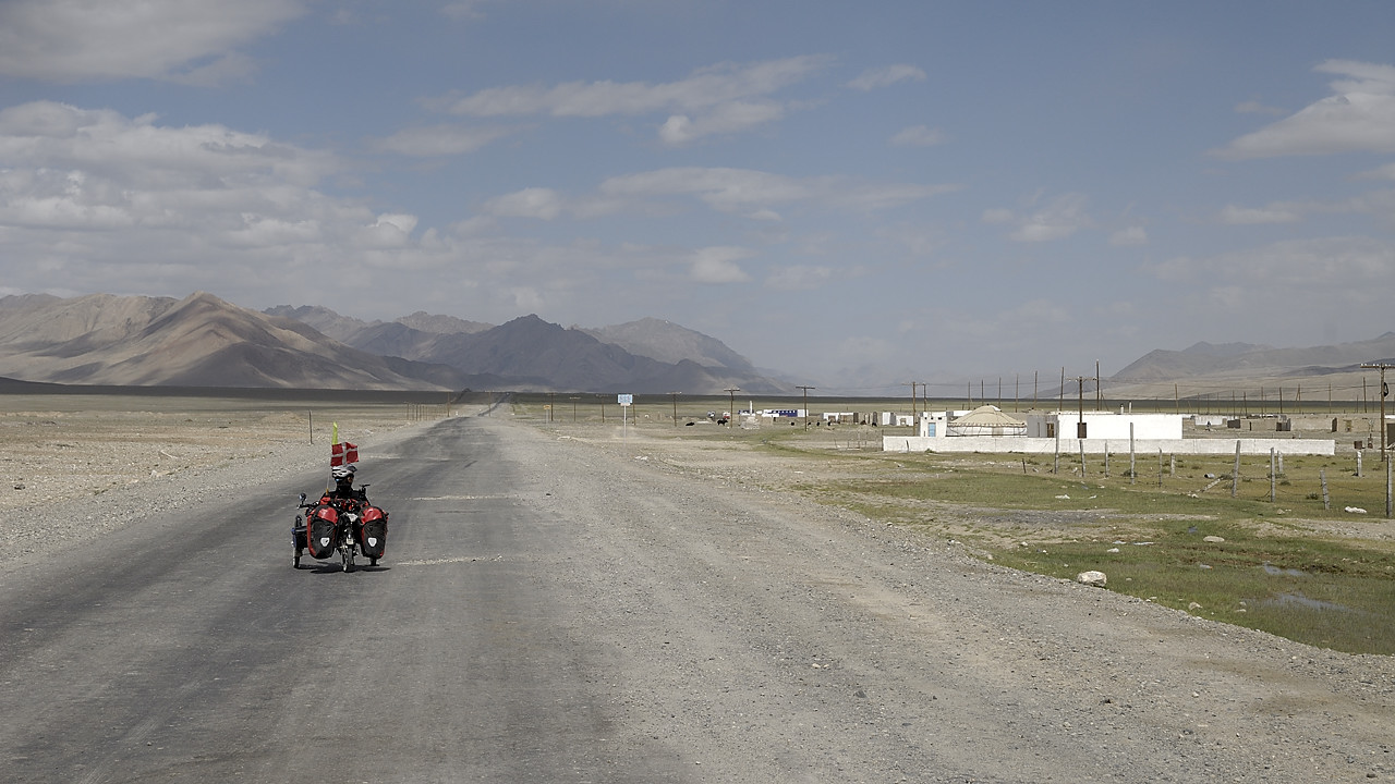 100817-19.jpg - Alichur