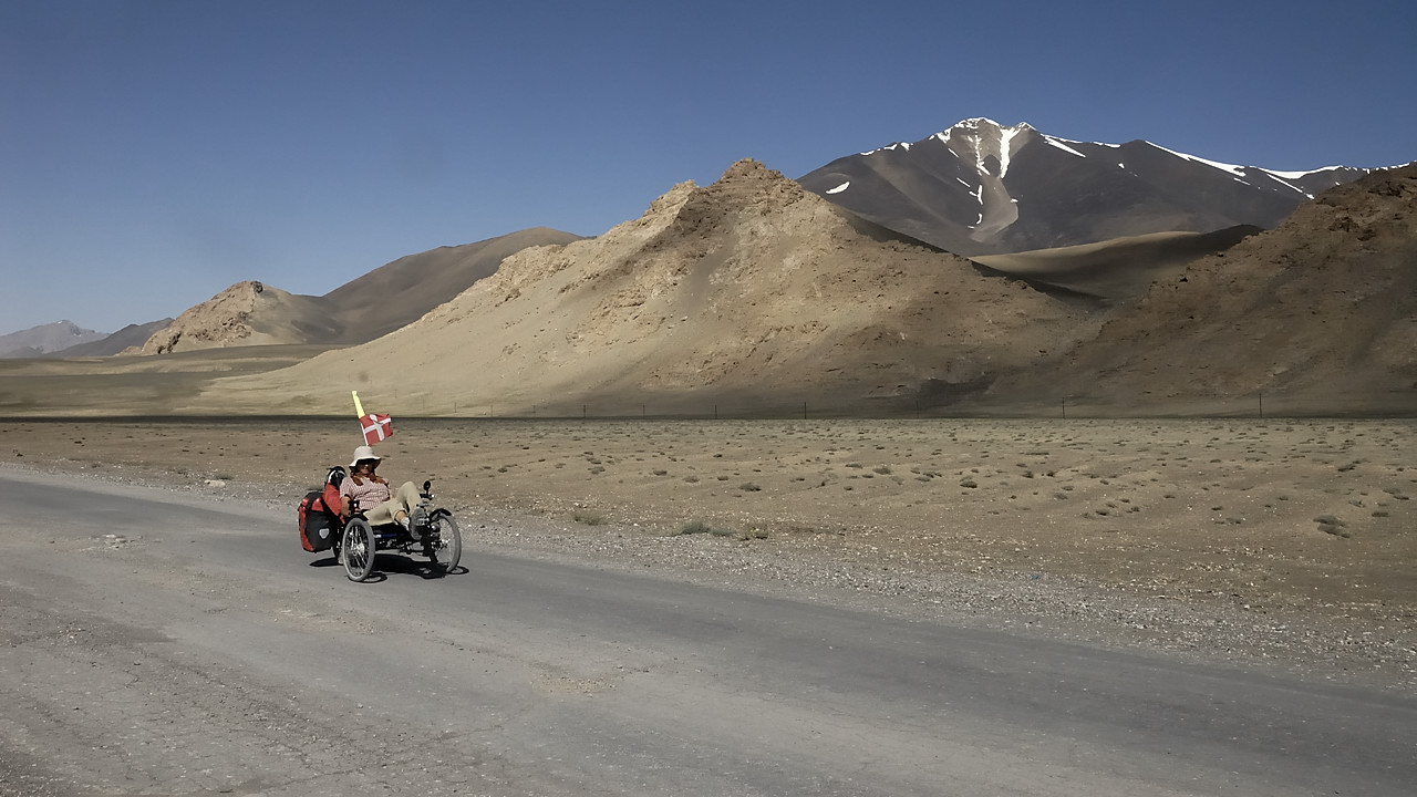 100818-13.jpg - Mont�e au Neizatash Pass