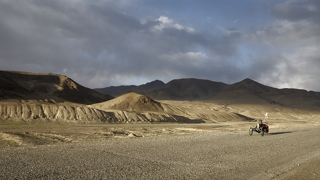 100819-07.jpg - Fin de journ�e quelques km avant l'Akbaital Pass