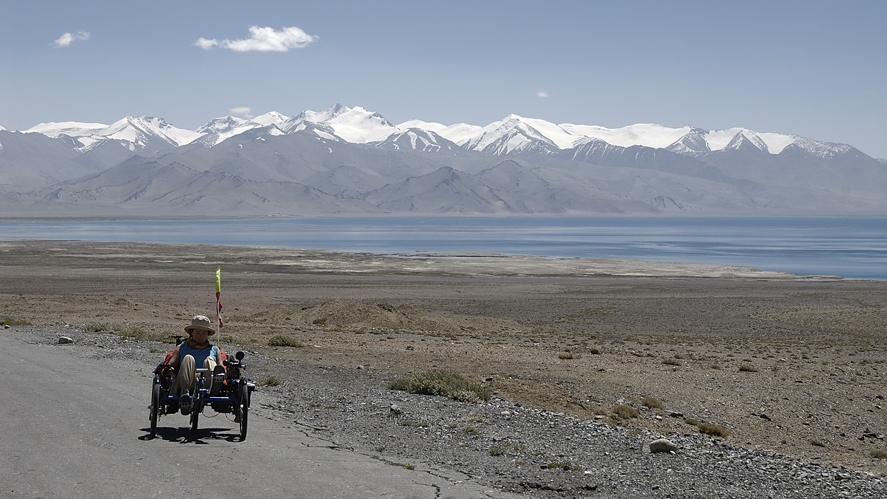 100822-24.jpg - Mont�e au col Uy Bulak