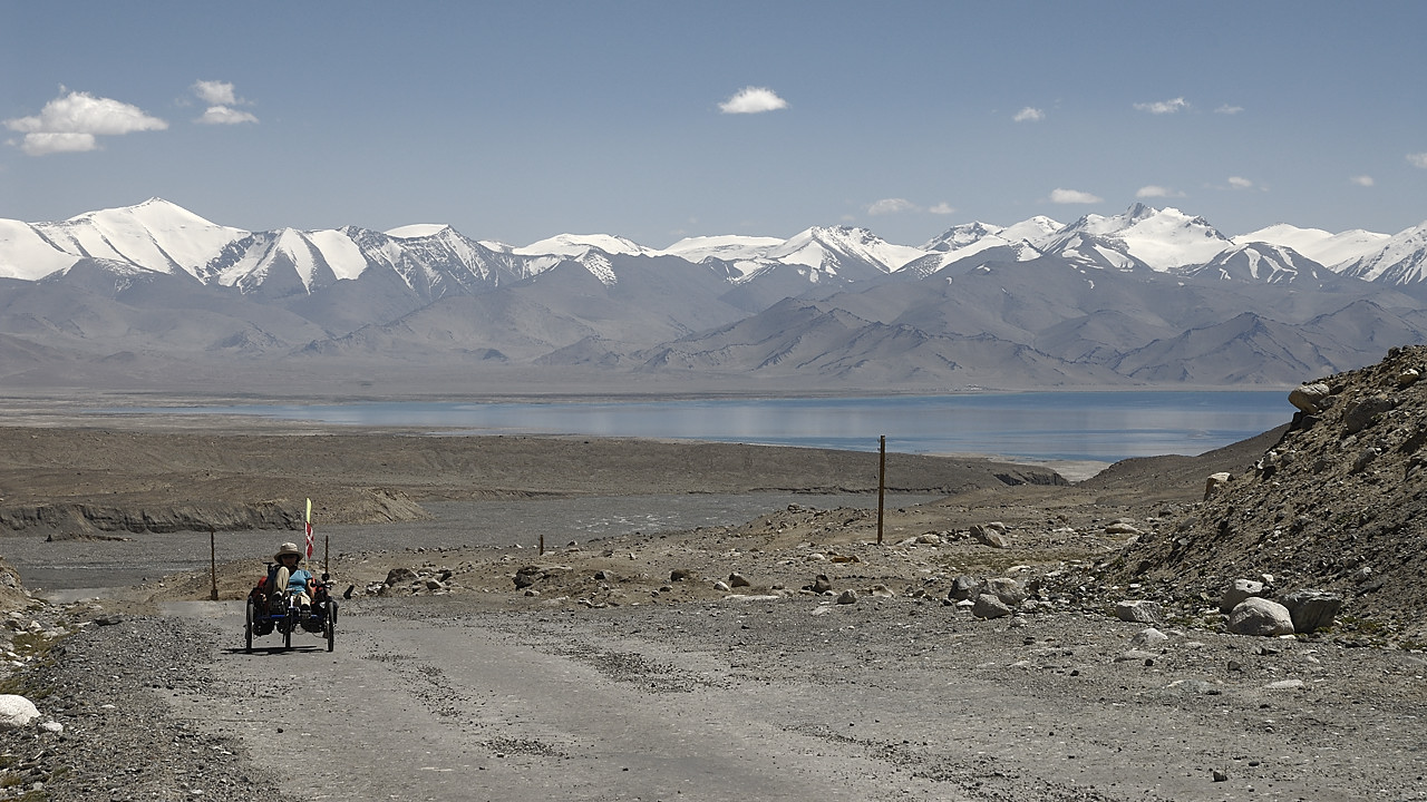 100822-27.jpg - Mont�e au col Uy Bulak