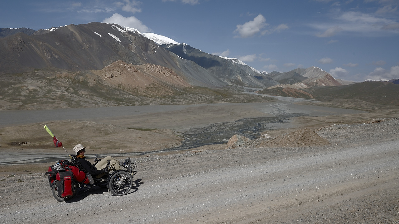 100823-04.jpg - Mont�e au Kizil Art