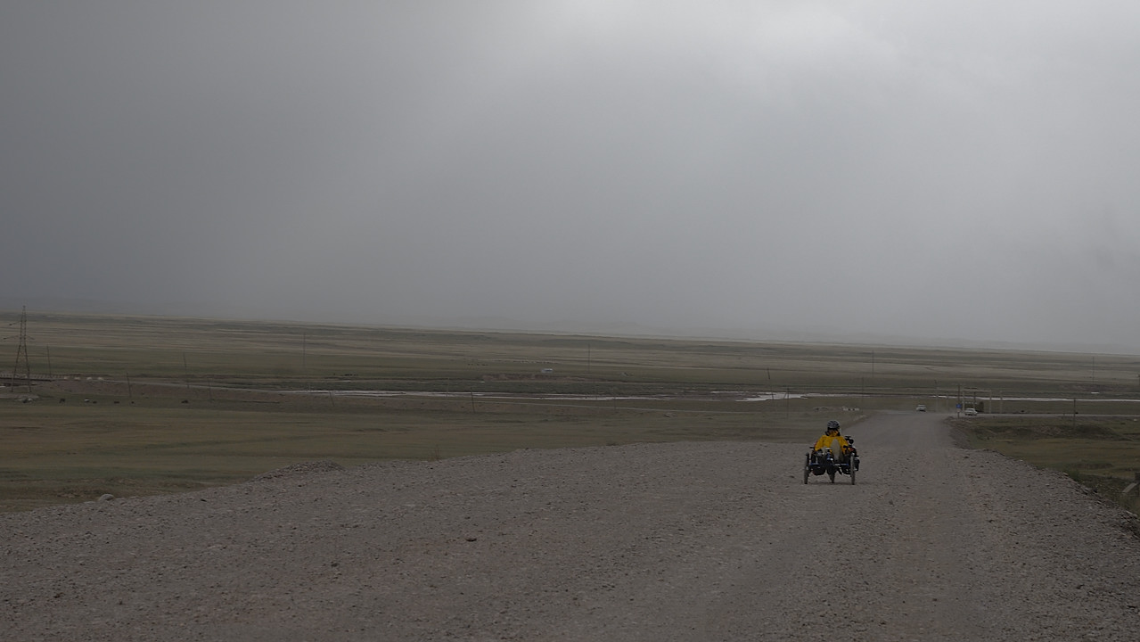 100823-25.jpg - Arriv�e � Sary Tash