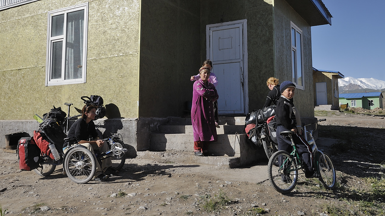 100827-01.jpg - D�part de Nura