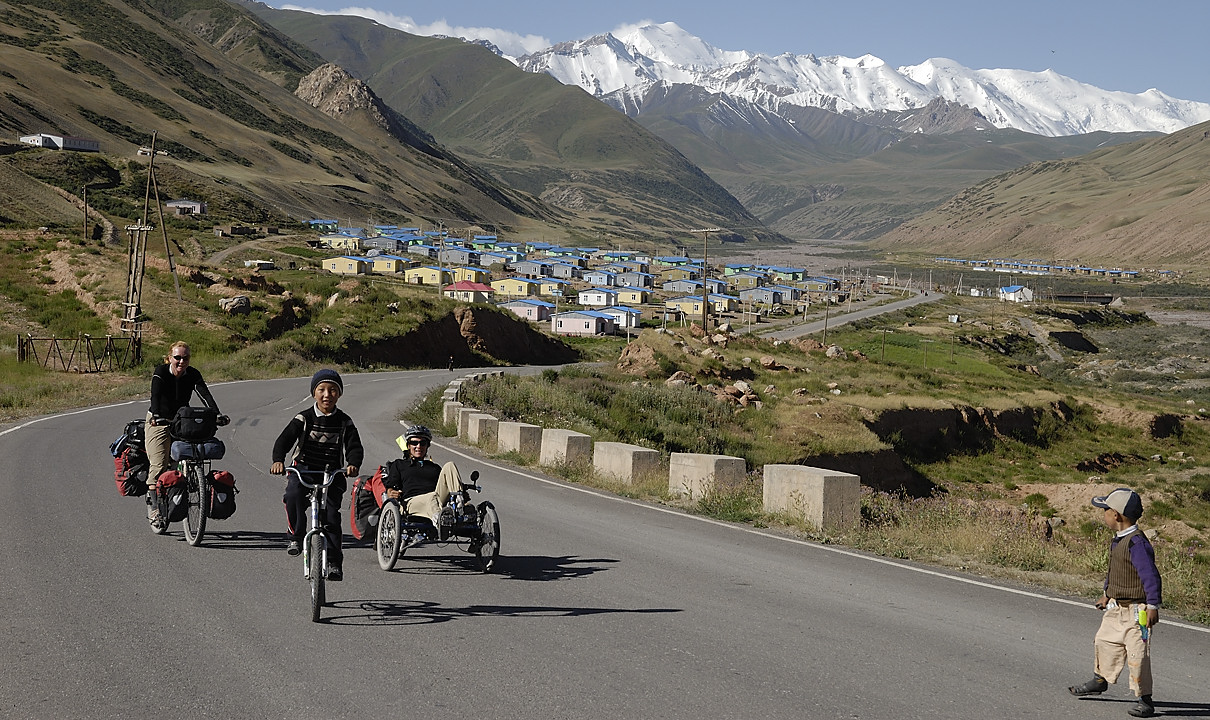 100827-03.jpg - D�part de Nura