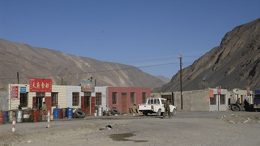 _PPB0019.jpg - Dahonglutian, une �tape de repos