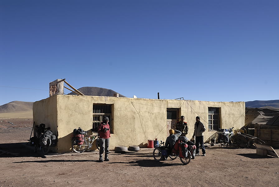 _PPB0374.jpg - Sumxi, le "restaurant" dortoir