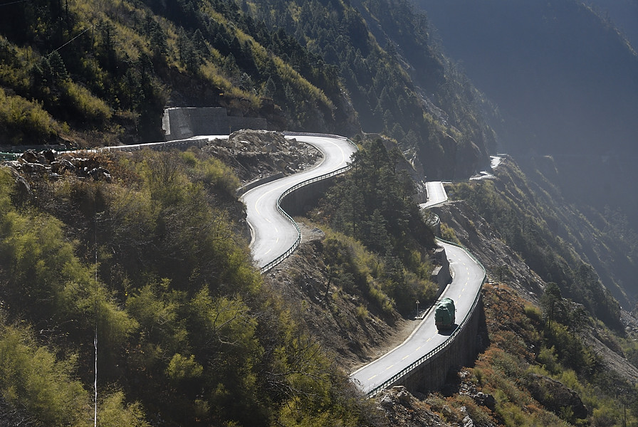 _PPB1431.jpg - Longue descente dans la pleine