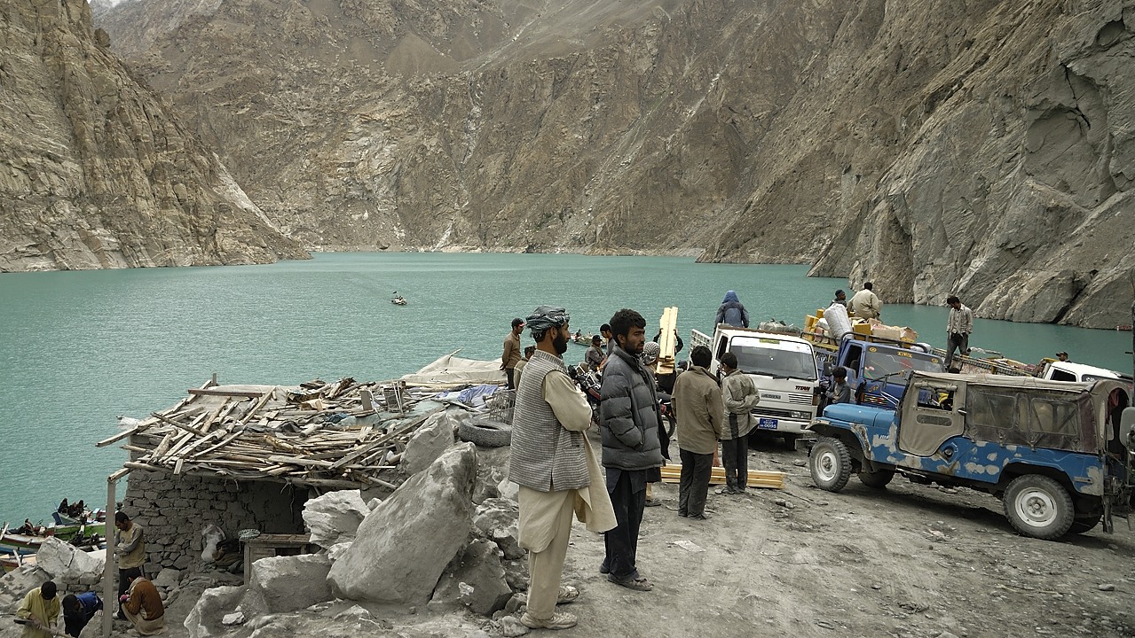 120804-131455.jpg - Embarquement en aval du lac