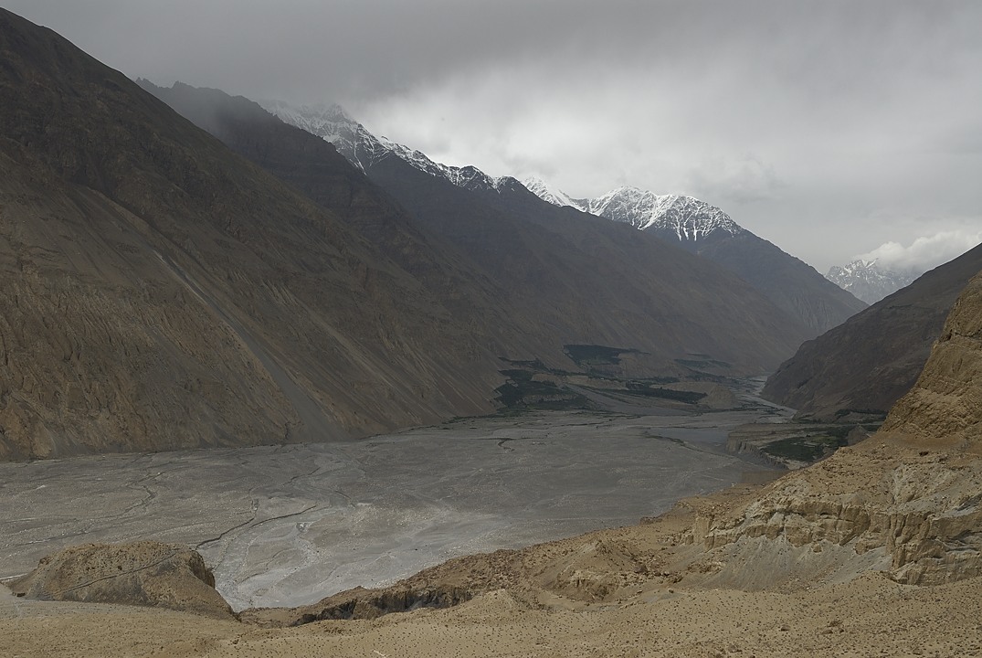 120807-120025.jpg - Shimshal vu depuis la montée à Gar e Sar