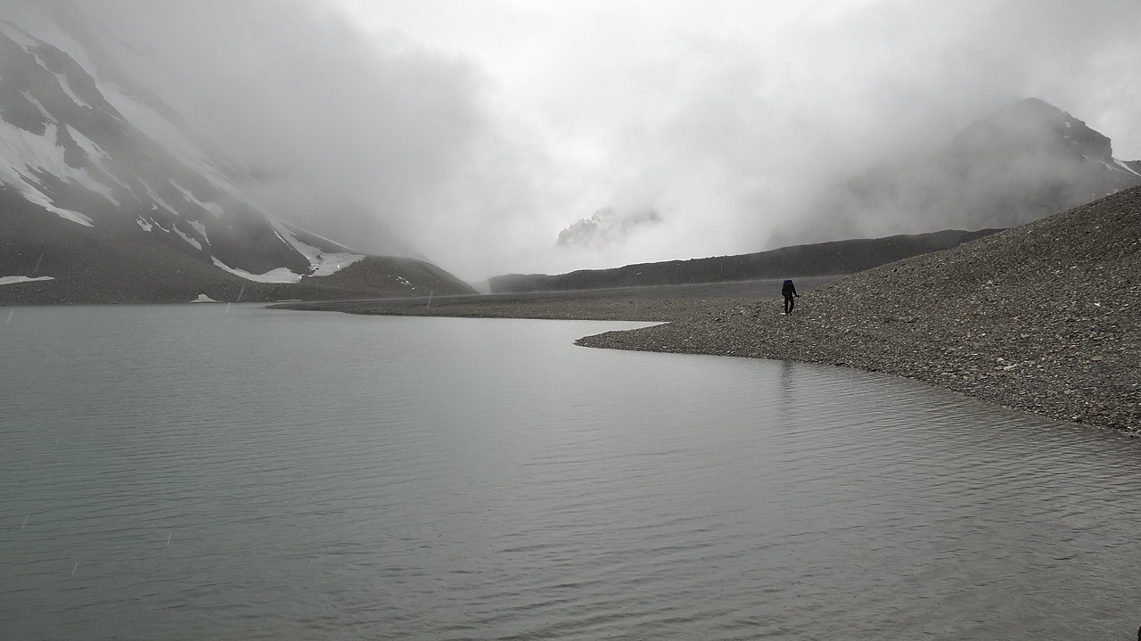 120816-113534.jpg - Lac au nord du col Boissum