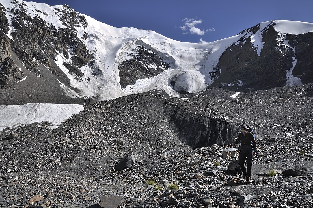 120819-153736.jpg - Descente côté Nord du Chafchingol
