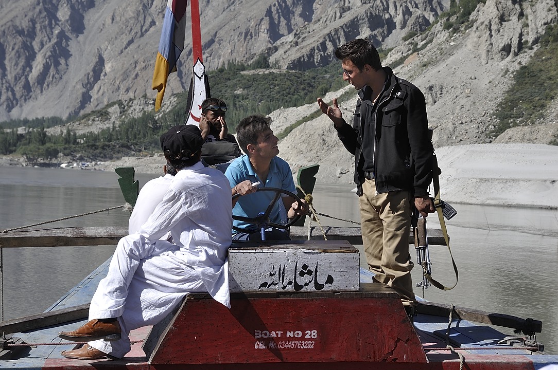 120821-085233.jpg - Embarquement