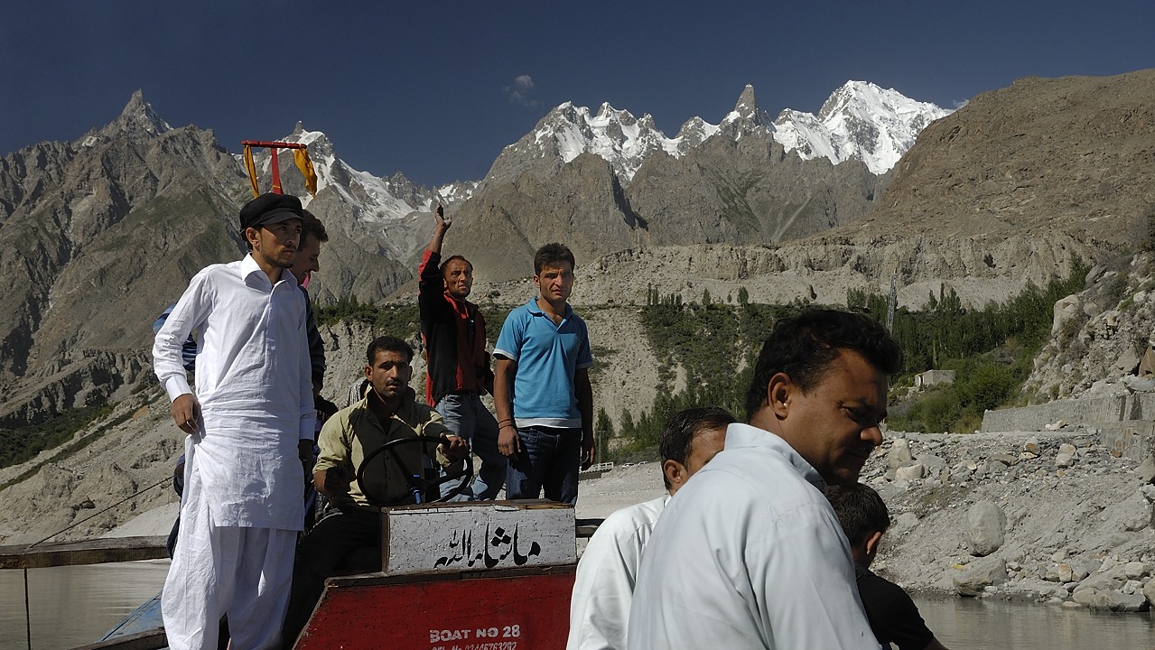 120821-090928.jpg - Embarquement