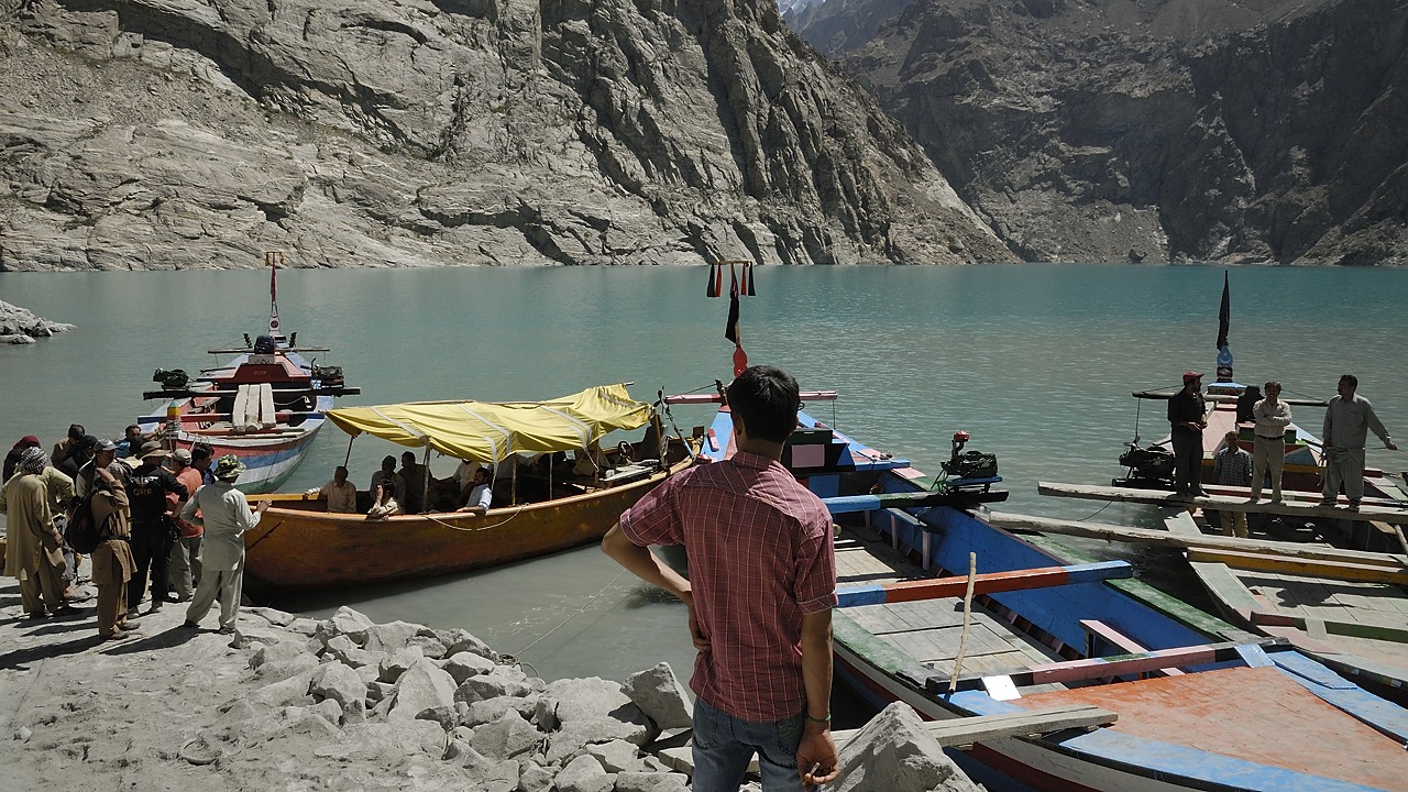 120821-103017.jpg - Aval du lac