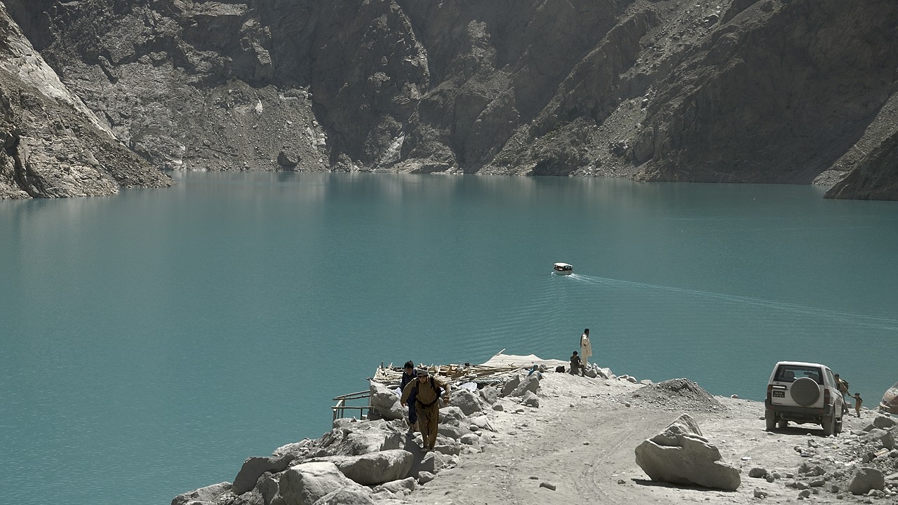 120821-103332.jpg - Aval du lac