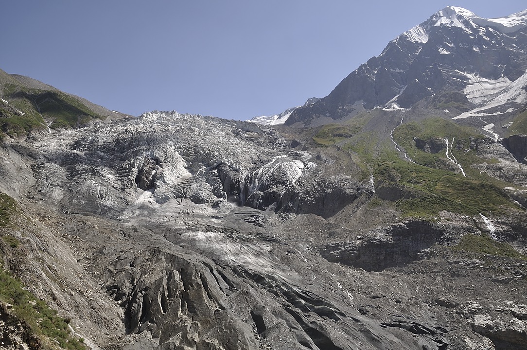 120822-140735.jpg - Montée à Chumar Bakor, glacier au fond de la vallée