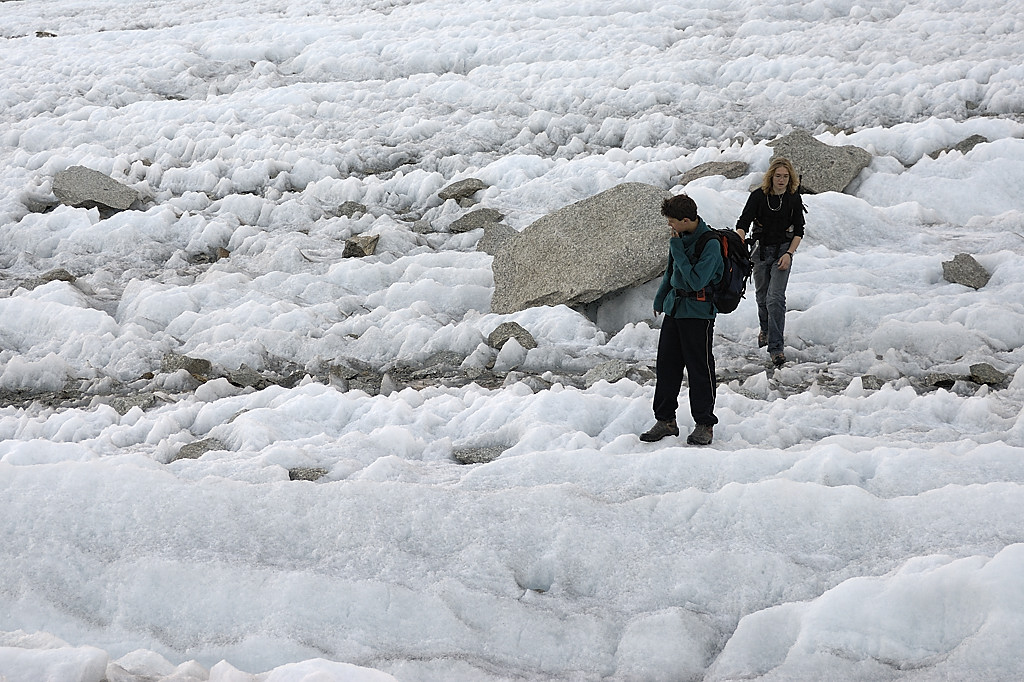 070909-06.jpg - Travers�e du Glacier de Tal�fre