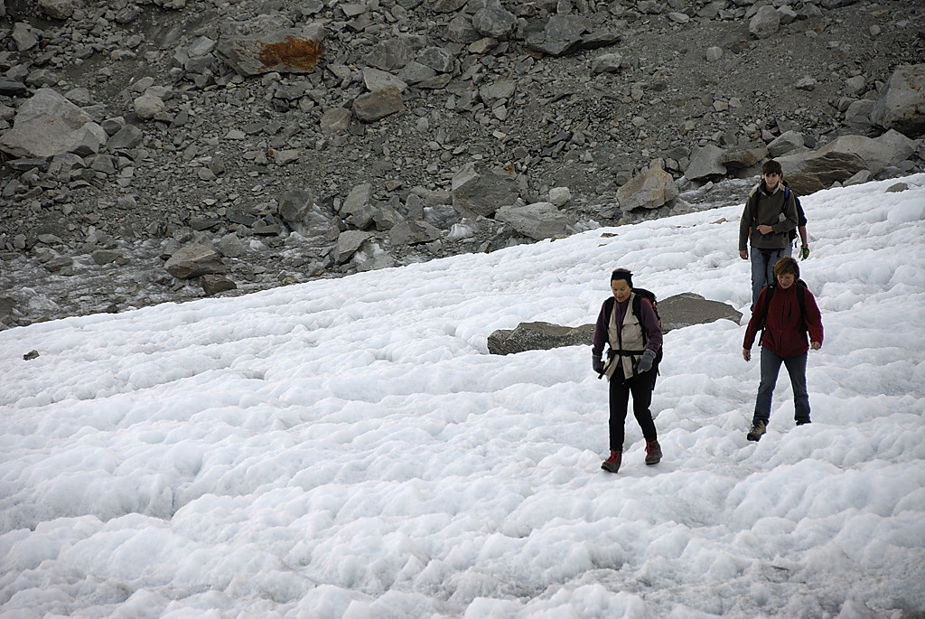 070909-07.jpg - Travers�e du Glacier de Tal�fre