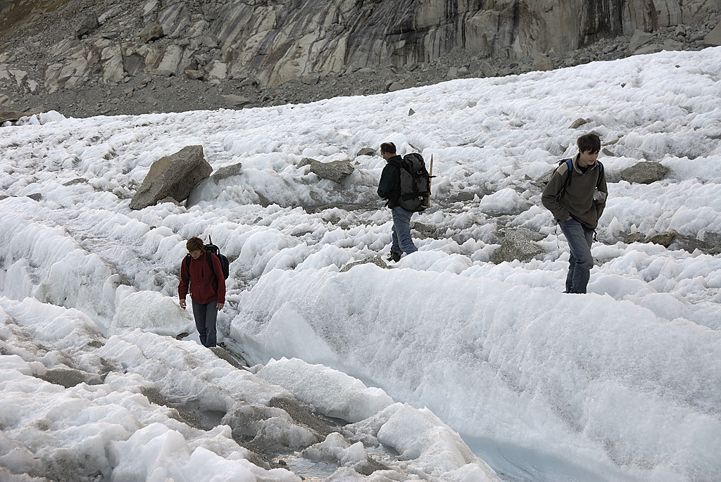 070909-09.jpg - Travers�e du Glacier de Tal�fre