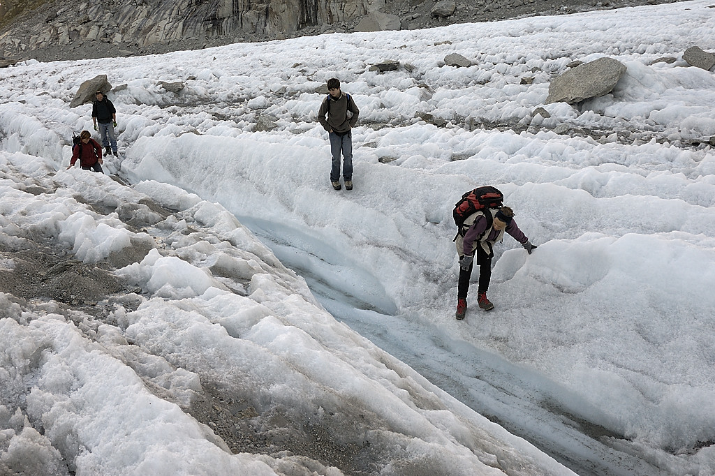 070909-10.jpg - Travers�e du Glacier de Tal�fre