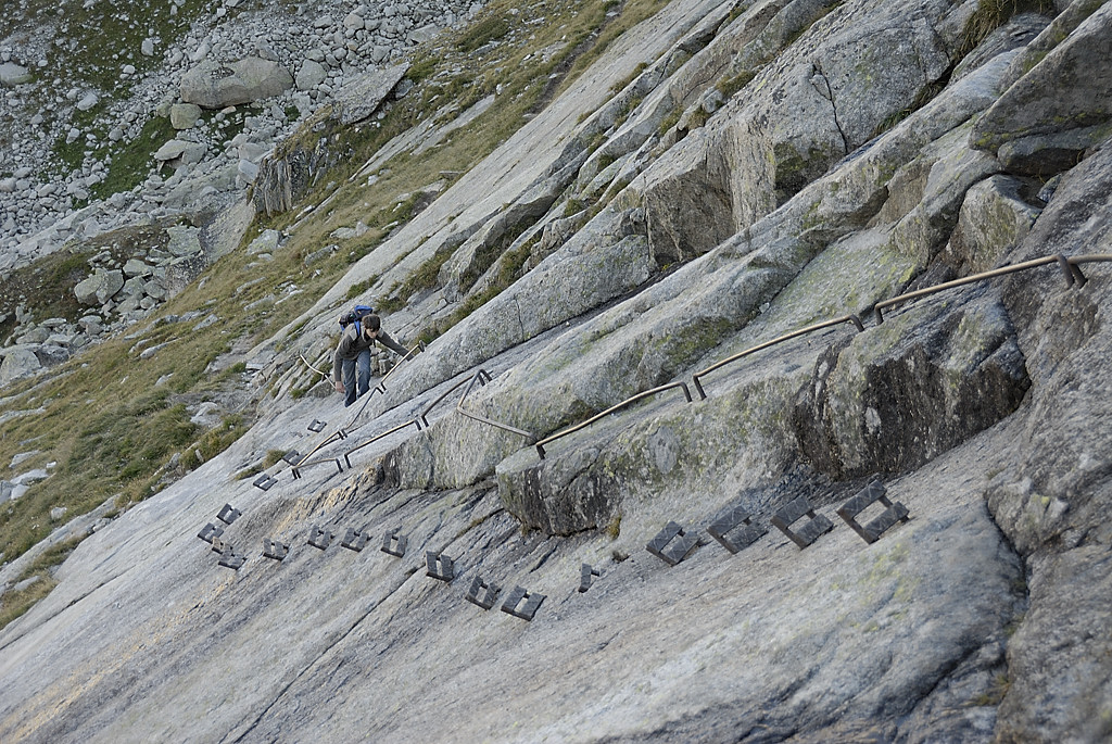 070909-24.jpg - Echelles en direction de Leschaux