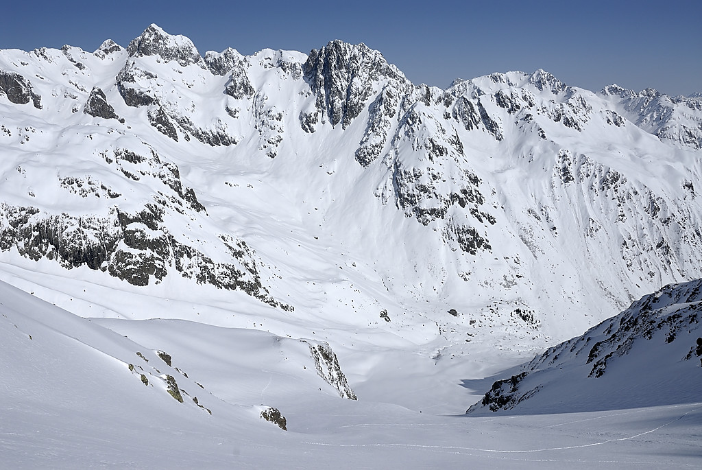 080329-06.jpg - Dans le couloir de la face Nord du Sambuis, Puy gris
