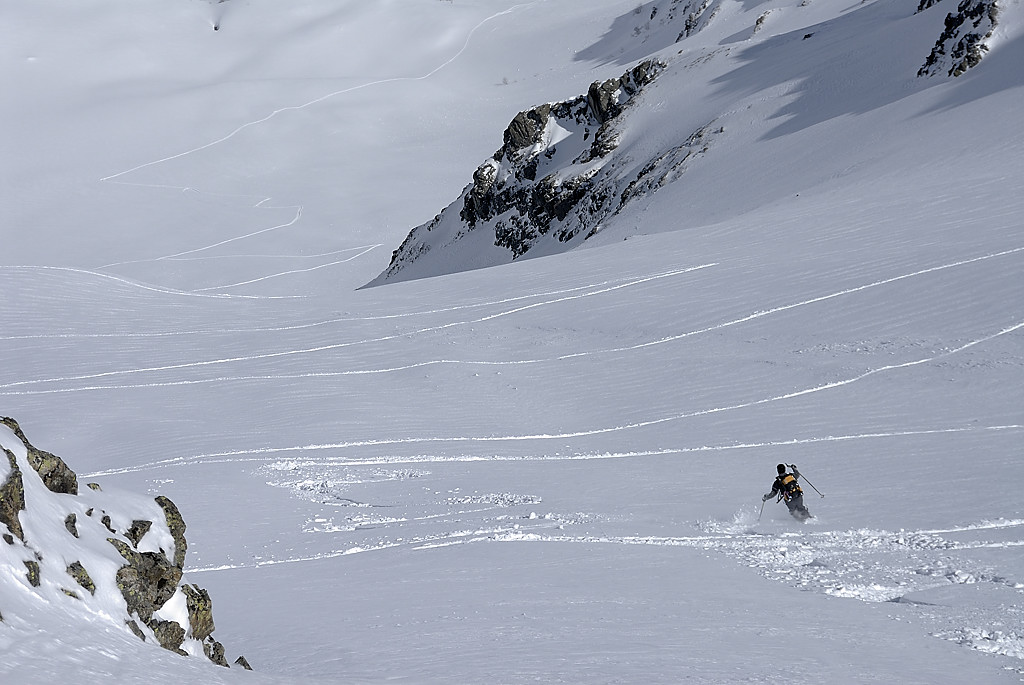 080329-12.jpg - Poudreuse un peu souffl�e