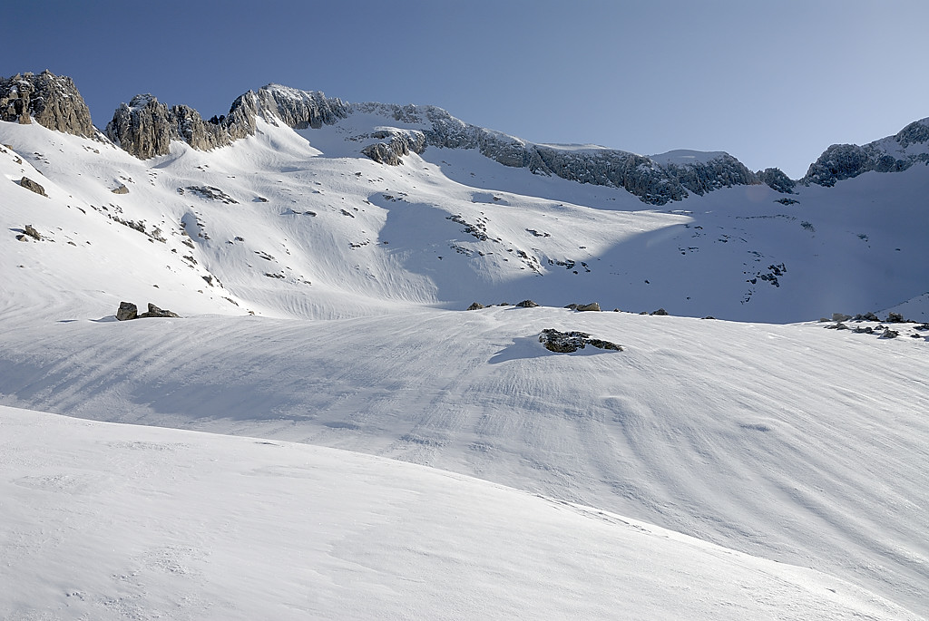 080430-02.jpg - Collado de Corones ( droite)