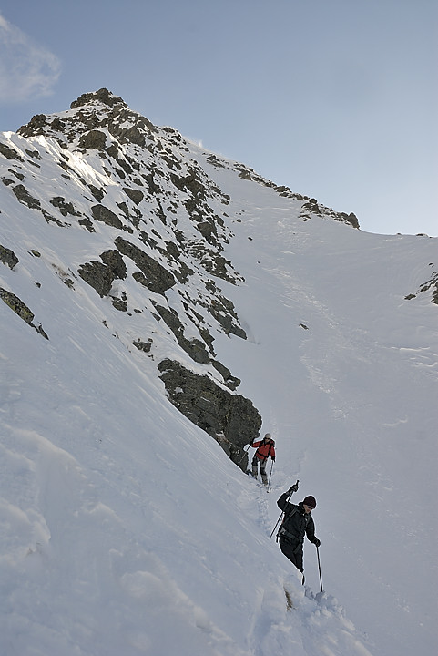 081220-10.jpg - Descente des Rochers de Vallorin vers la brche du couloir du Natey