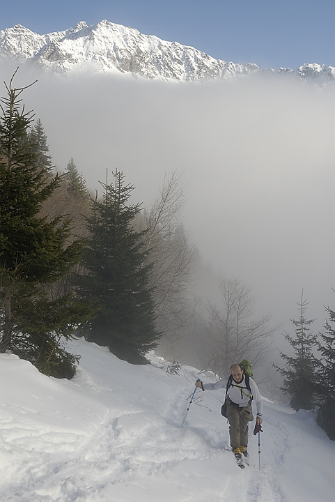 081221-15.jpg - Rafe