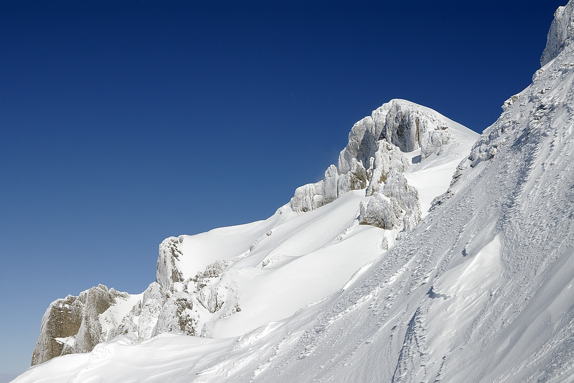 100207-16.jpg - Depuis l'Ar�te Sud de la T�te de l'Aupet : T�te de l'Aupet