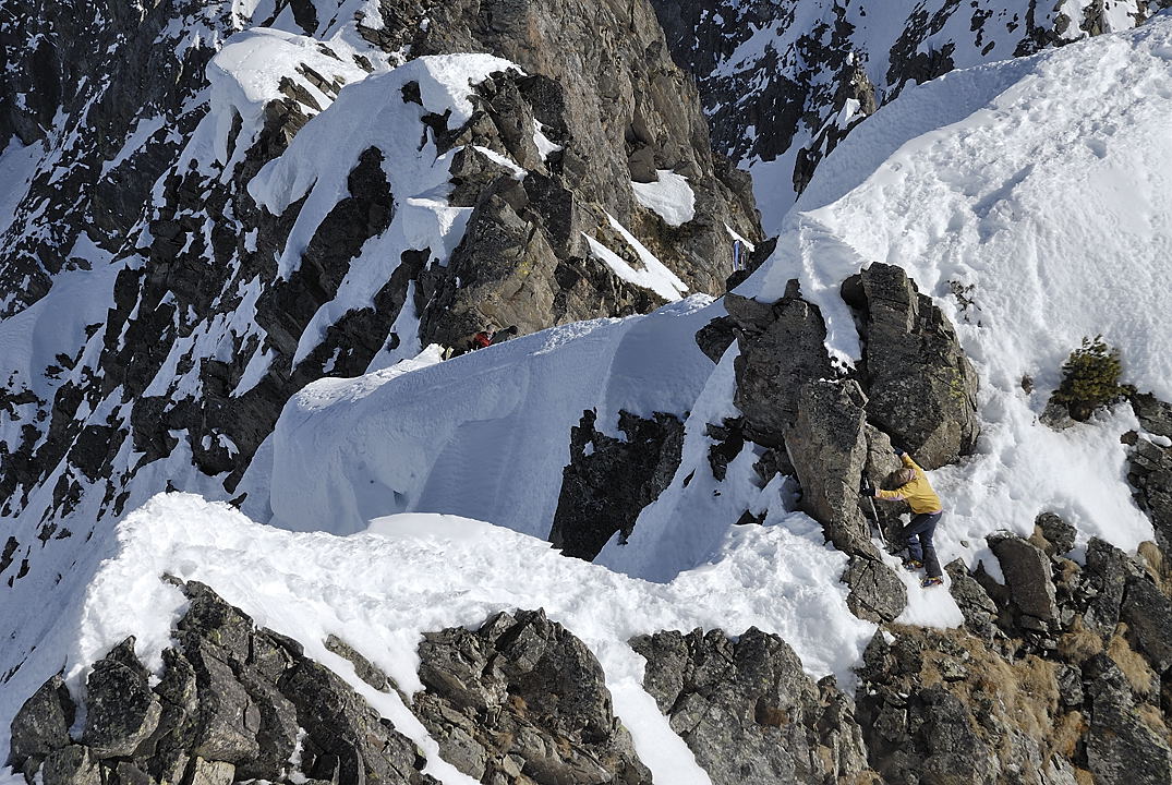 110206-11.jpg - Jean-Luc sur l'ar�te sommitale