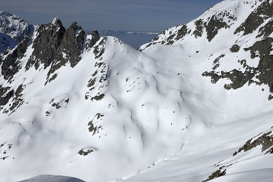110305-04.jpg - Col de l'Aigleton depuis la mont�e � la Belle Etoile