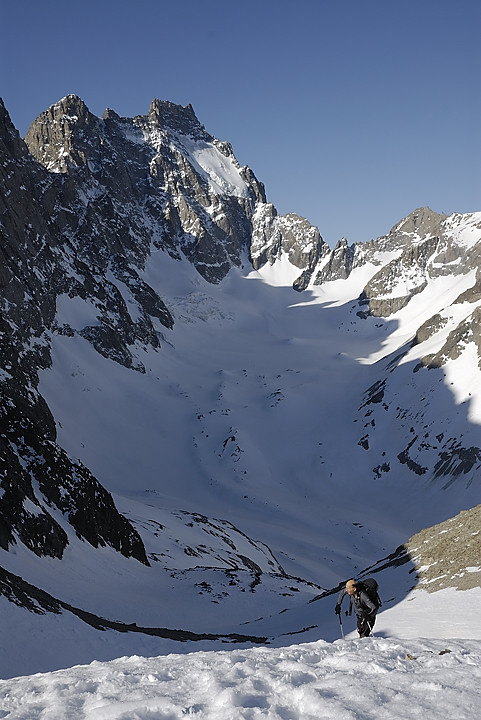 110409-11.jpg - Arriv�e � la Bosse de la Momie, Ailefroide, Col de Coste Rouge