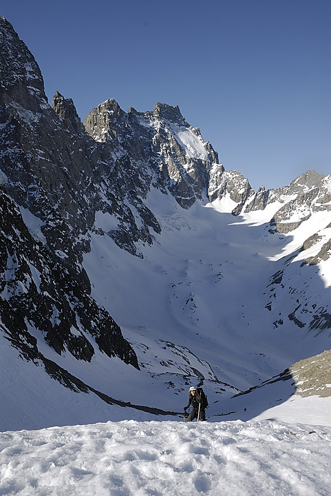 110409-12.jpg - Arriv�e � la Bosse de la Momie, Ailefroide, Col de Coste Rouge