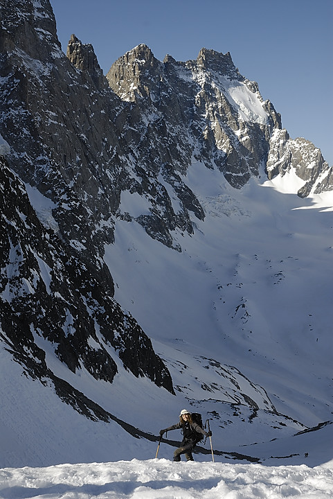110409-14.jpg - Arriv�e � la Bosse de la Momie, Ailefroide, Col de Coste Rouge
