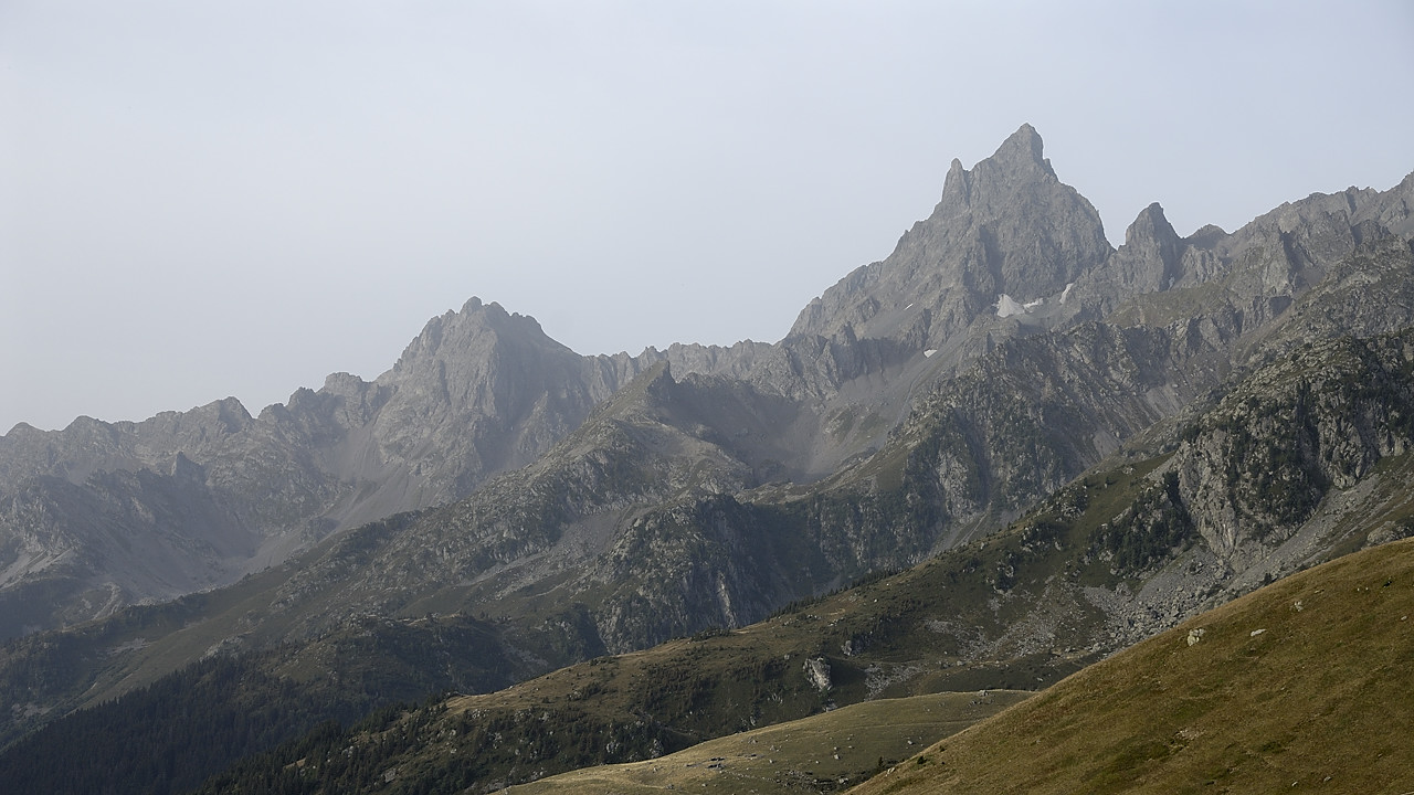 110903-081330.jpg - Grand pic de Belledonne vu de la mont�e au Pas de la Coche